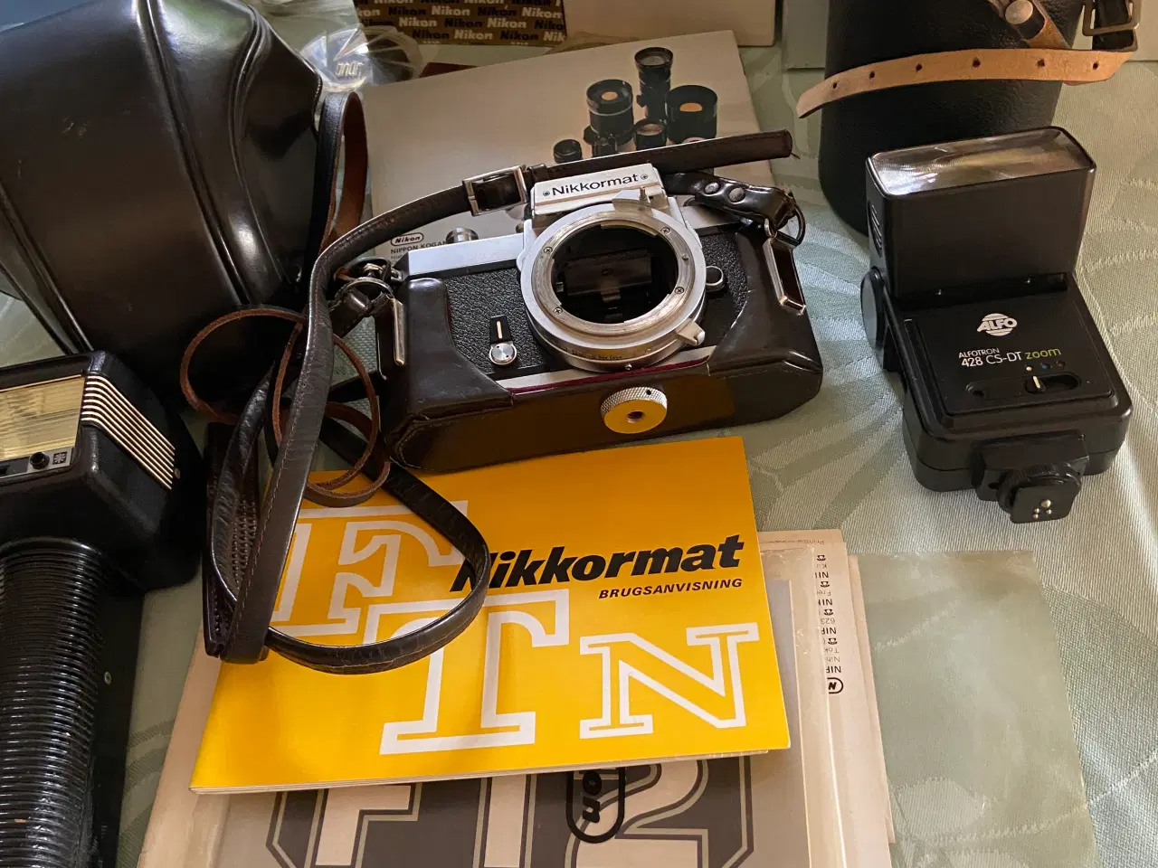 Billede 2 - Nikkormat kamera med etui. For samlere)!
