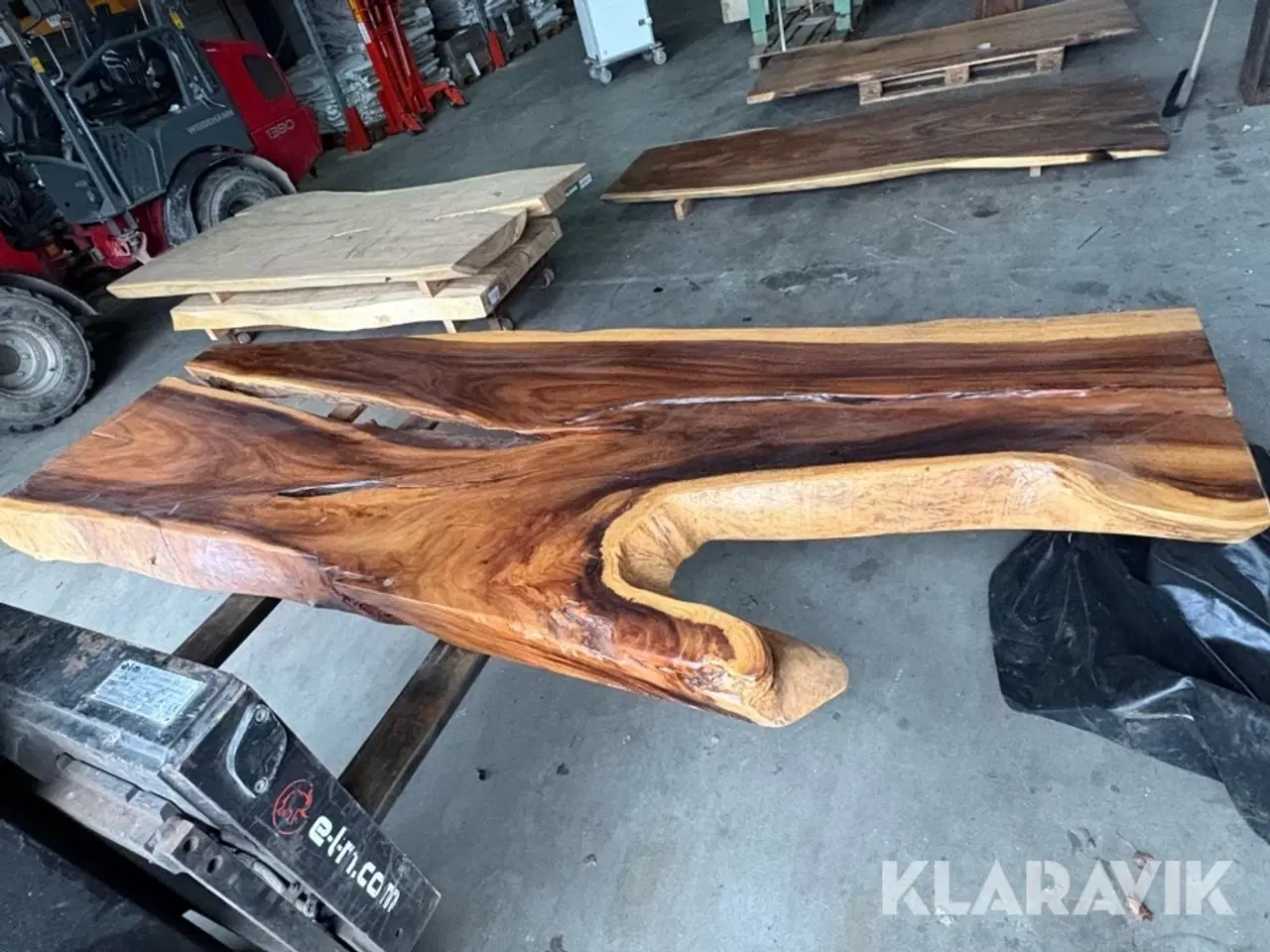 Billede 1 - Plankebordplade akacie lakeret 1 hel planke