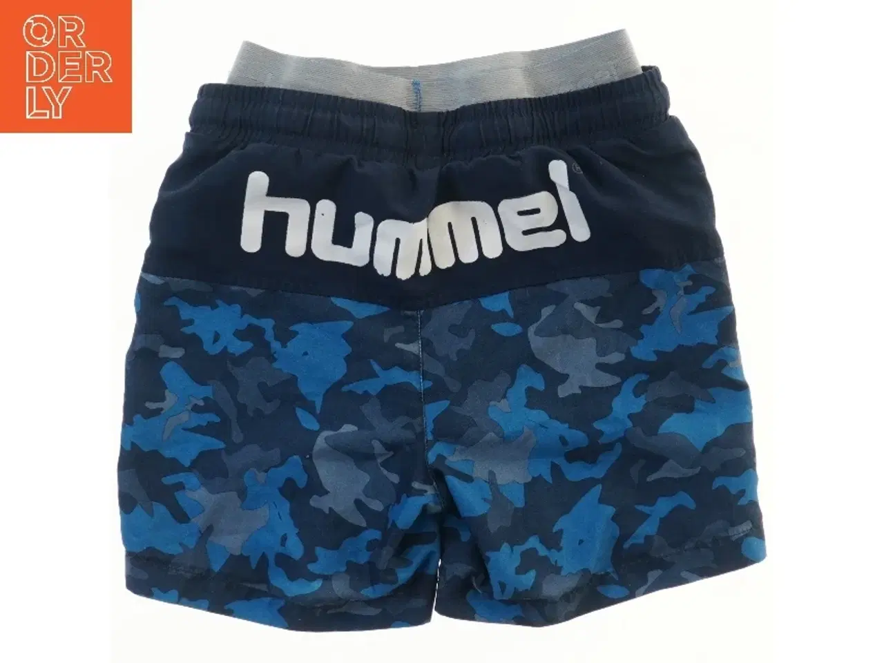 Billede 2 - Børne badebukser med camouflage mønster fra Hummel (str. 30x36 cm)