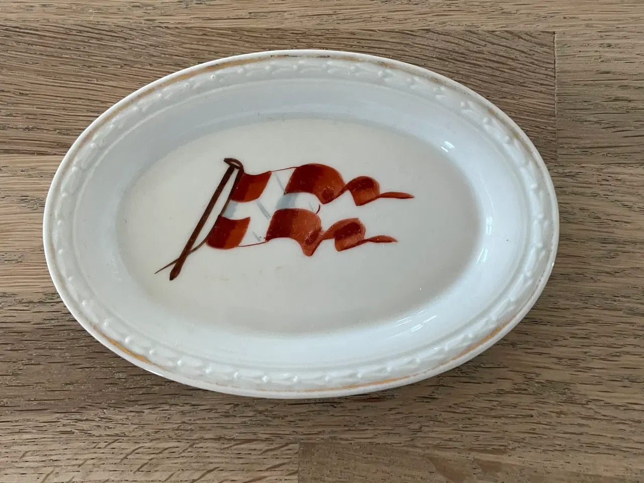 Billede 6 - Porcelæn med Dannebrog 