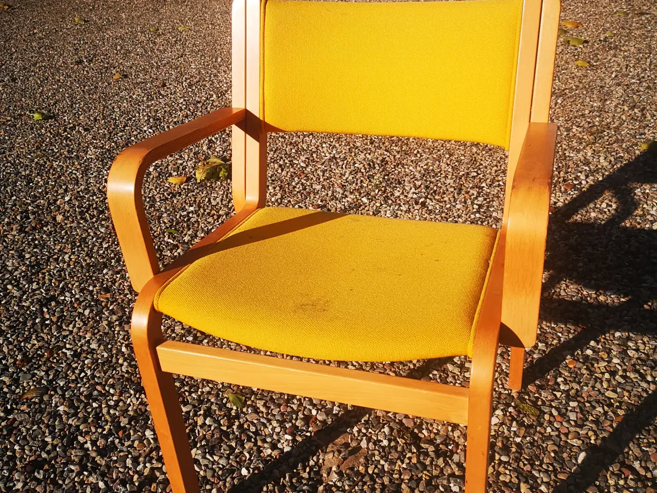 Billede 4 - Magnus Olesen stole i gul
