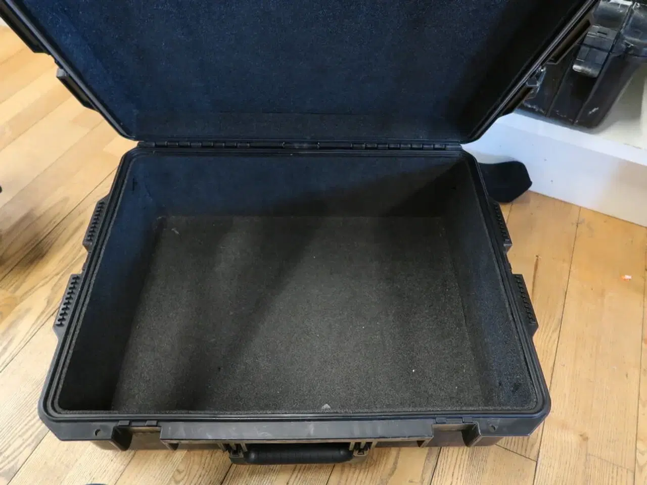 Billede 1 - Transportkasse STORM CASE IM2700