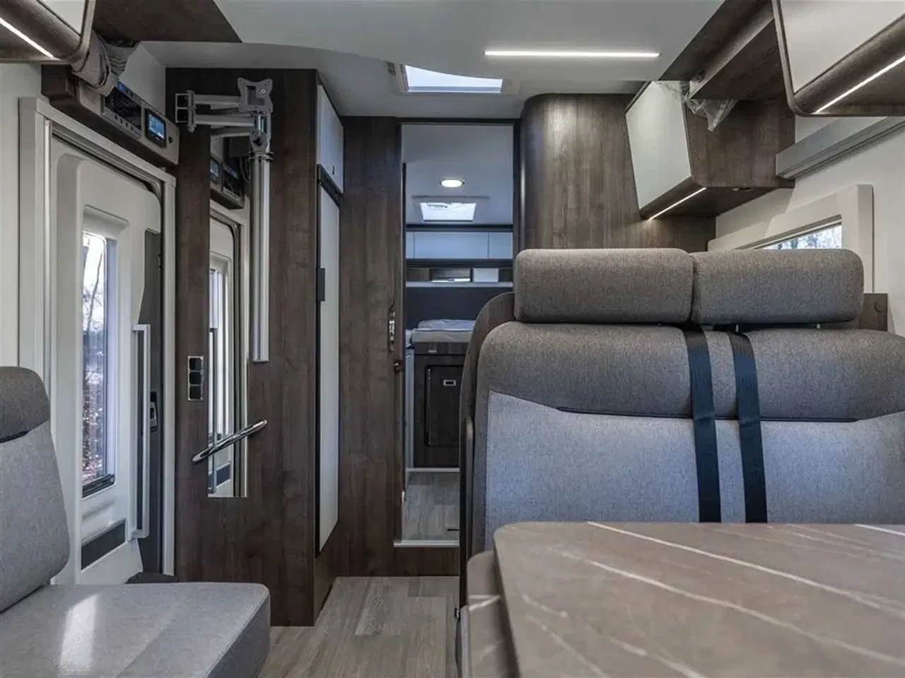 Billede 2 - 2026 - Benimar Tessoro T463