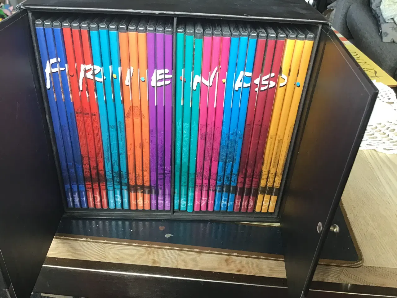 Billede 2 - Friends komplet sæson 1 til 10