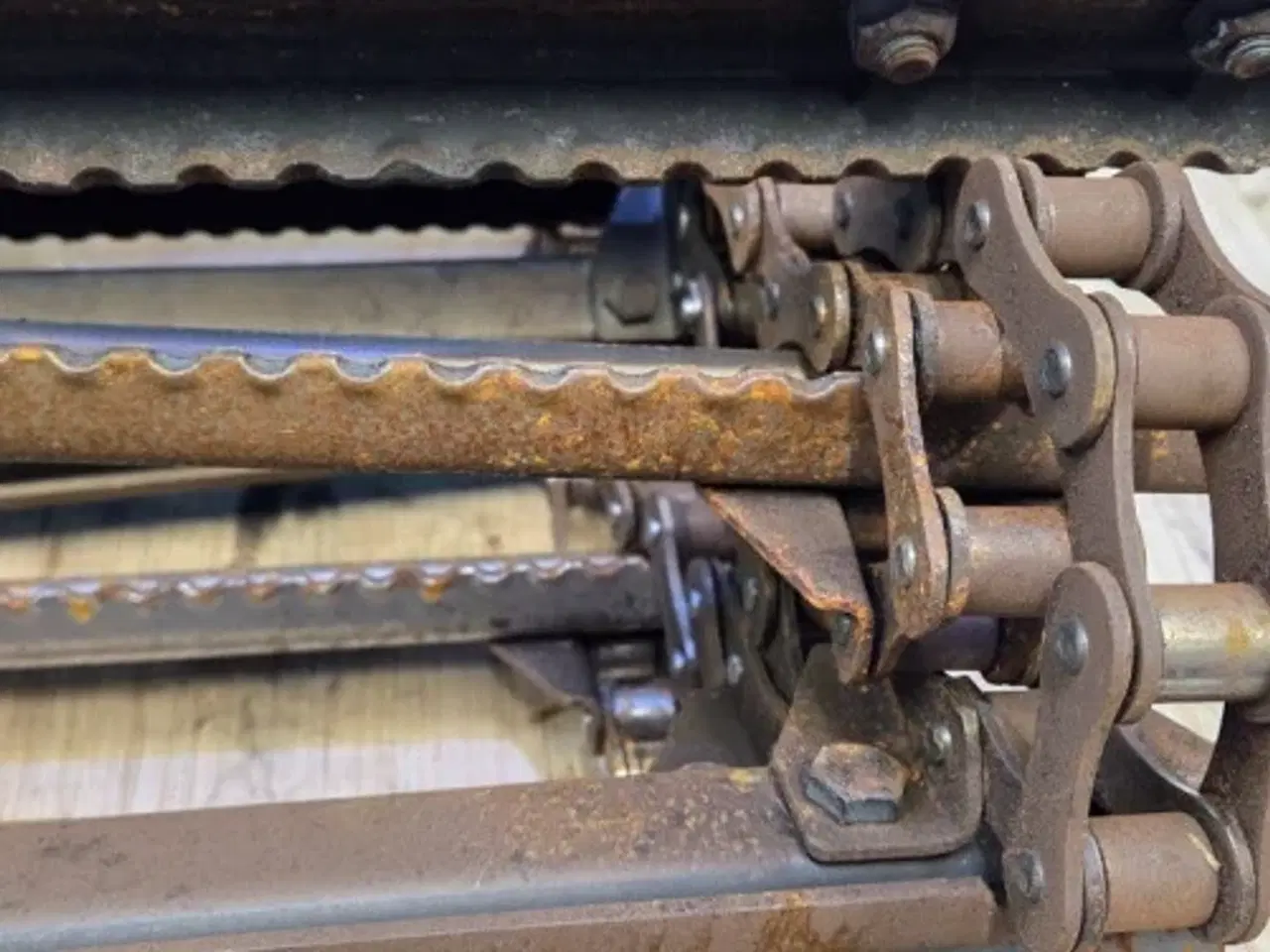 Billede 2 - Case 8010 Kæde 87283359