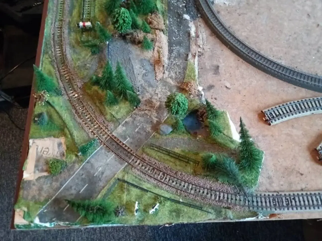 Billede 2 - Marklin Tog m. landskab.