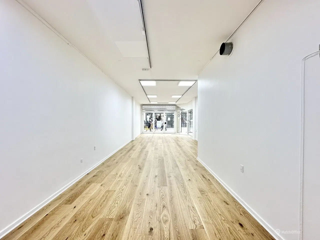 Billede 3 - Attraktivt butikslokale i hjertet af Odense – nabo til OB's fanshop