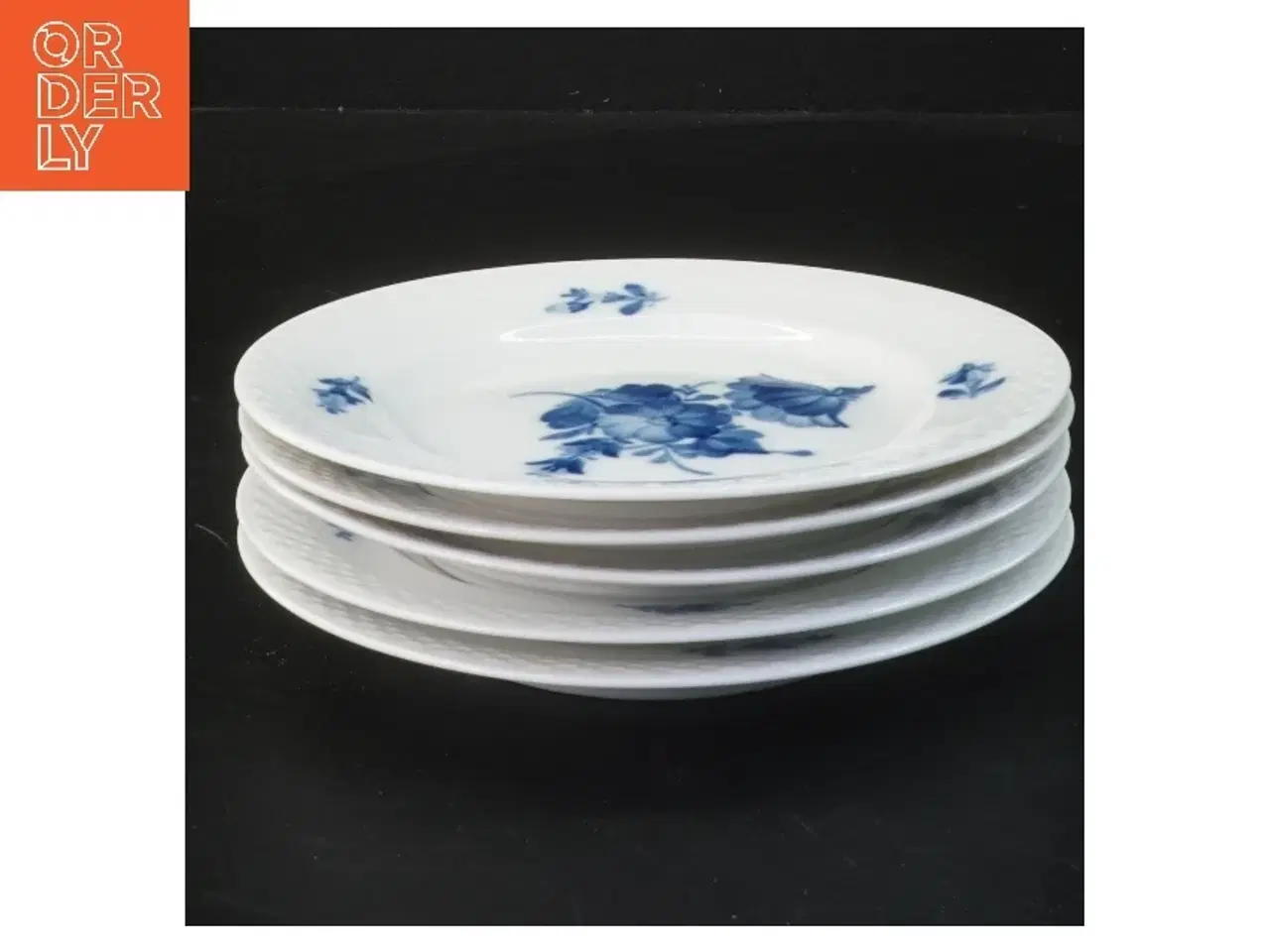 Billede 1 - Porcelænstallerkener med blå blomst motiv Royal Copenhagen (str. 5 stk Ø 16 cm) fra Royal Copenhagen