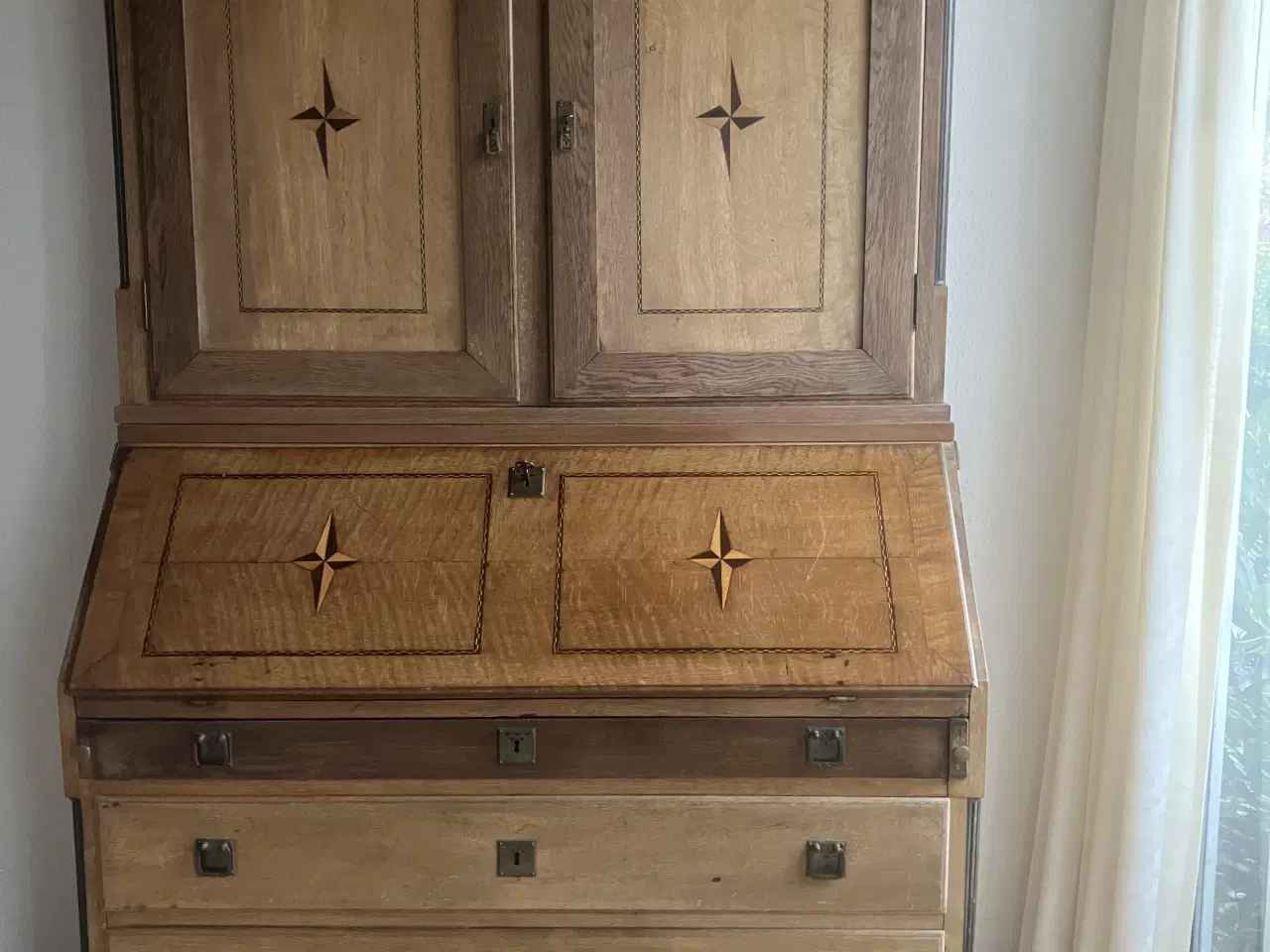 Billede 2 - Flot, gammelt chatol i egetræ