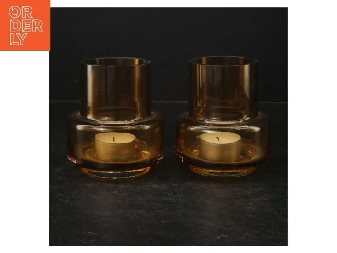 Billede 1 - Sæt af to lysestager (str. 11 cm)