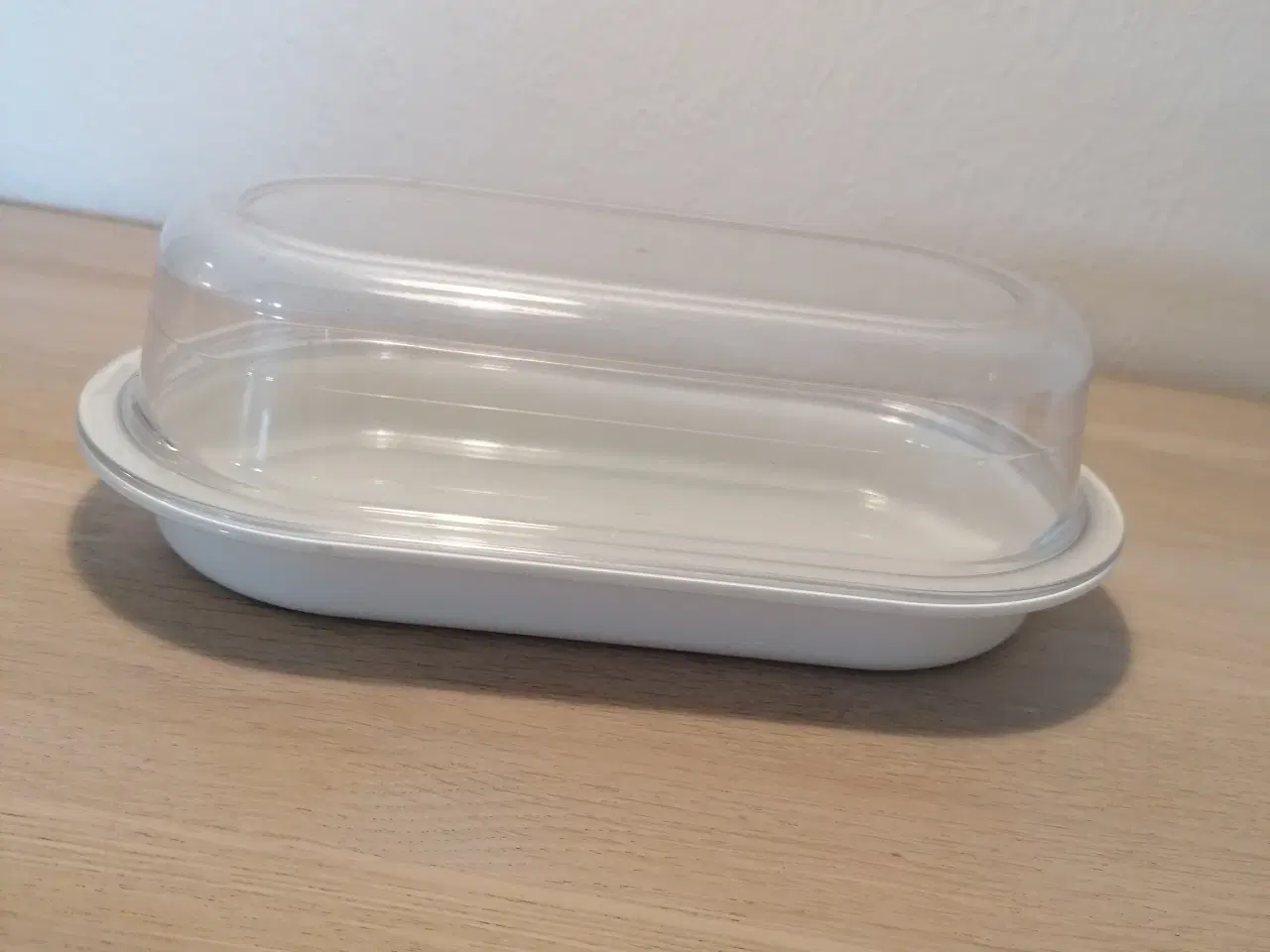 Billede 1 - Tupperware boks til hel spegepølse / kødpølse m.m.