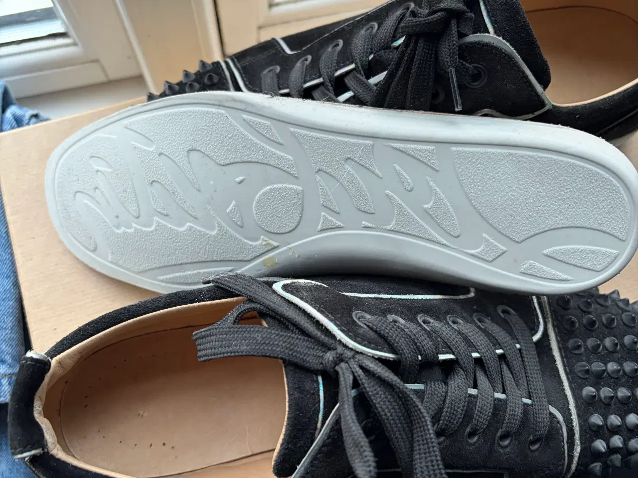 Billede 3 - Næsten ubrugte Christian louboutin