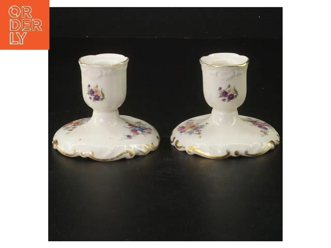 Billede 1 - Porcelænslysestager med blomstermønster (str. Ø 8x6,5 cm)