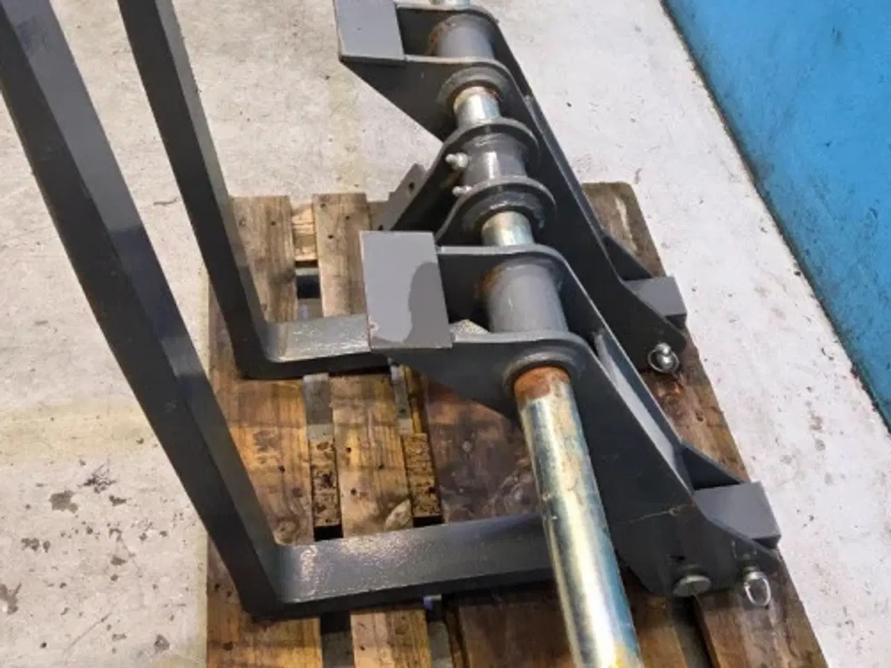 Billede 13 - New Holland B115C Pallegafler Kit 87310367