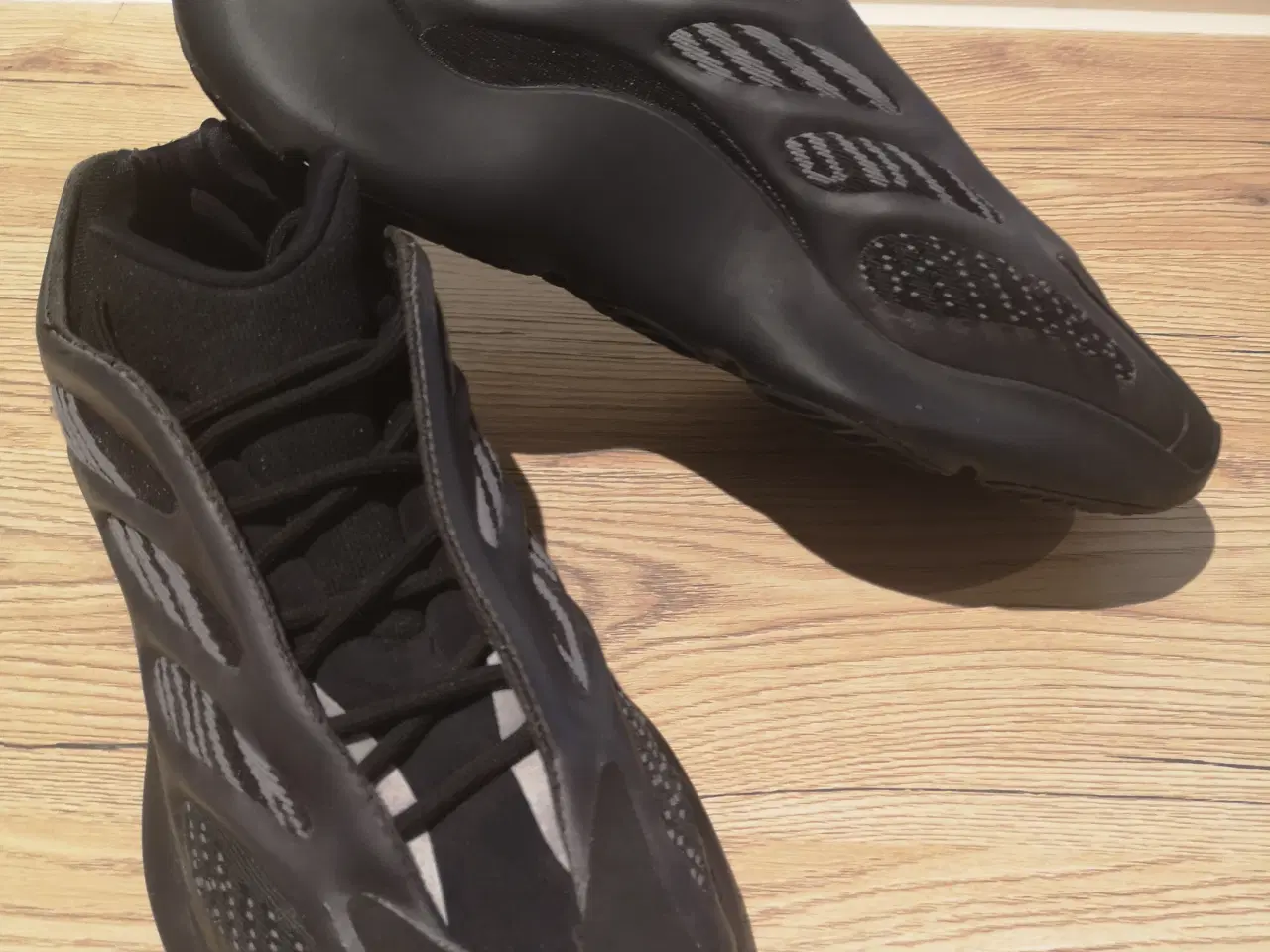 Billede 1 - Adidas Yeezy sneakers, str. 44 2/3