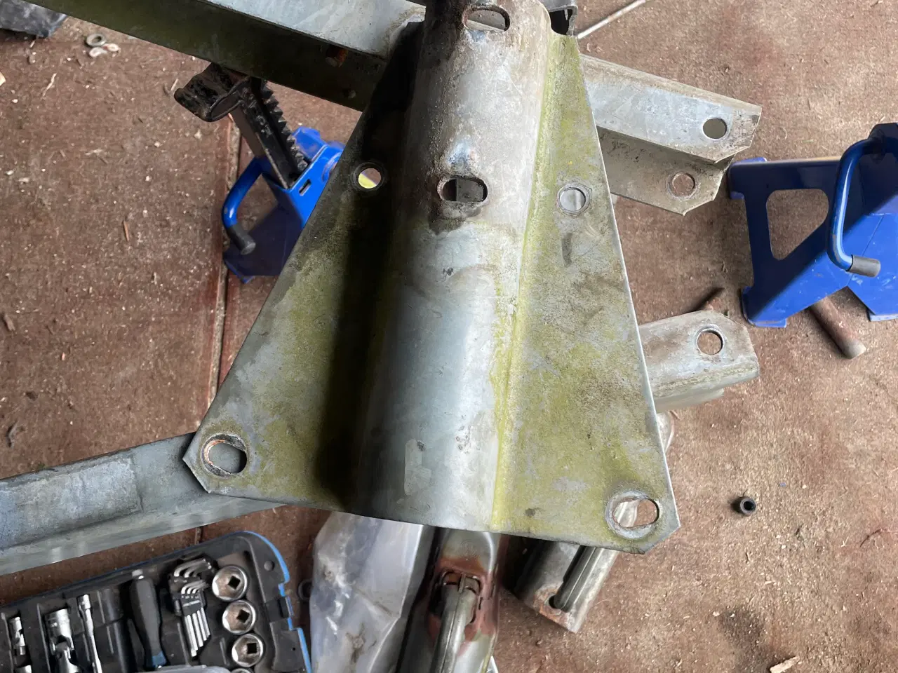 Billede 3 - Jeg søer kuglekobling til en trailer