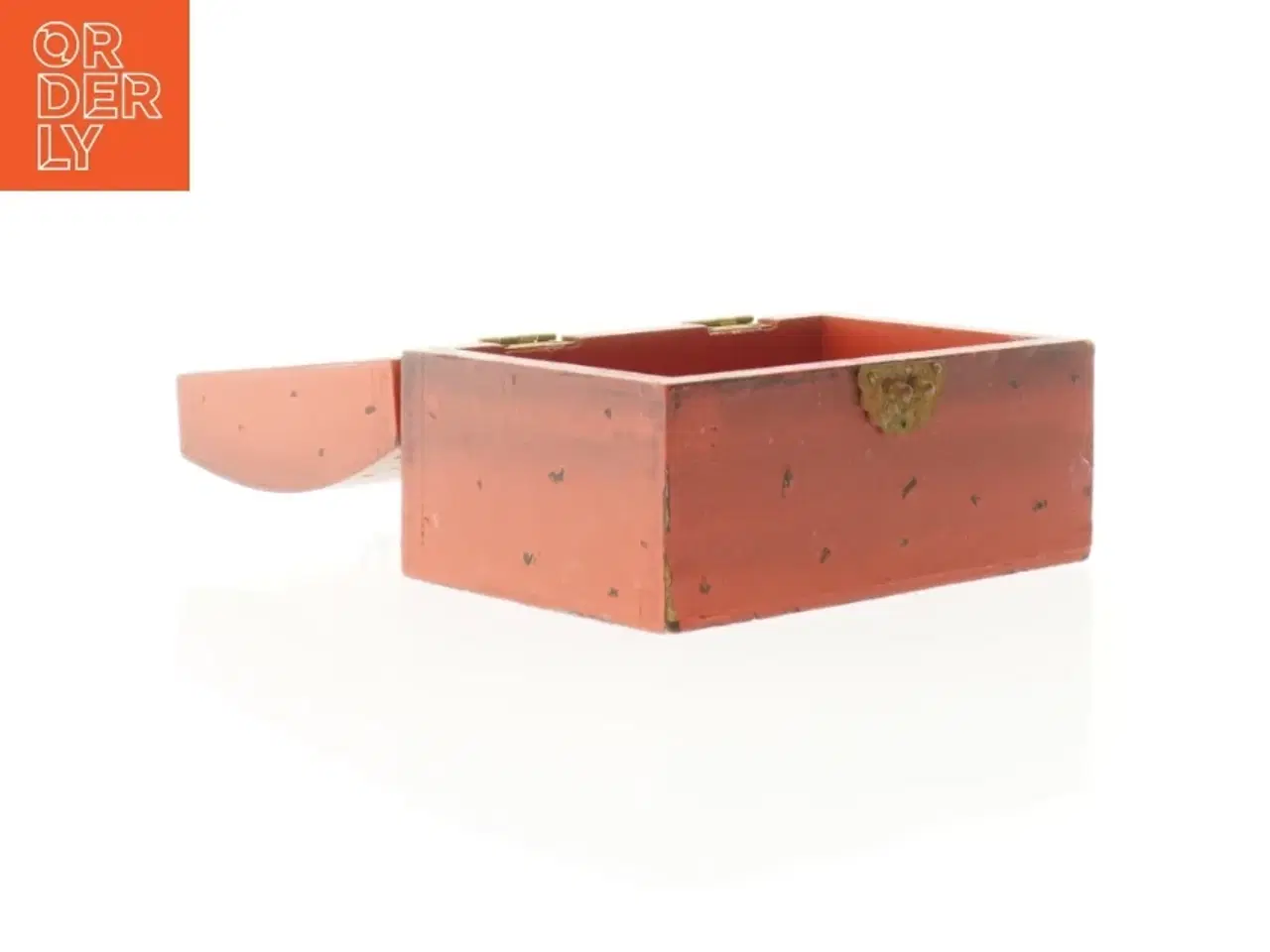 Billede 5 - Firkantet trææske med blomsterdekoration (str. 14,5 x 10 x 9 cm)