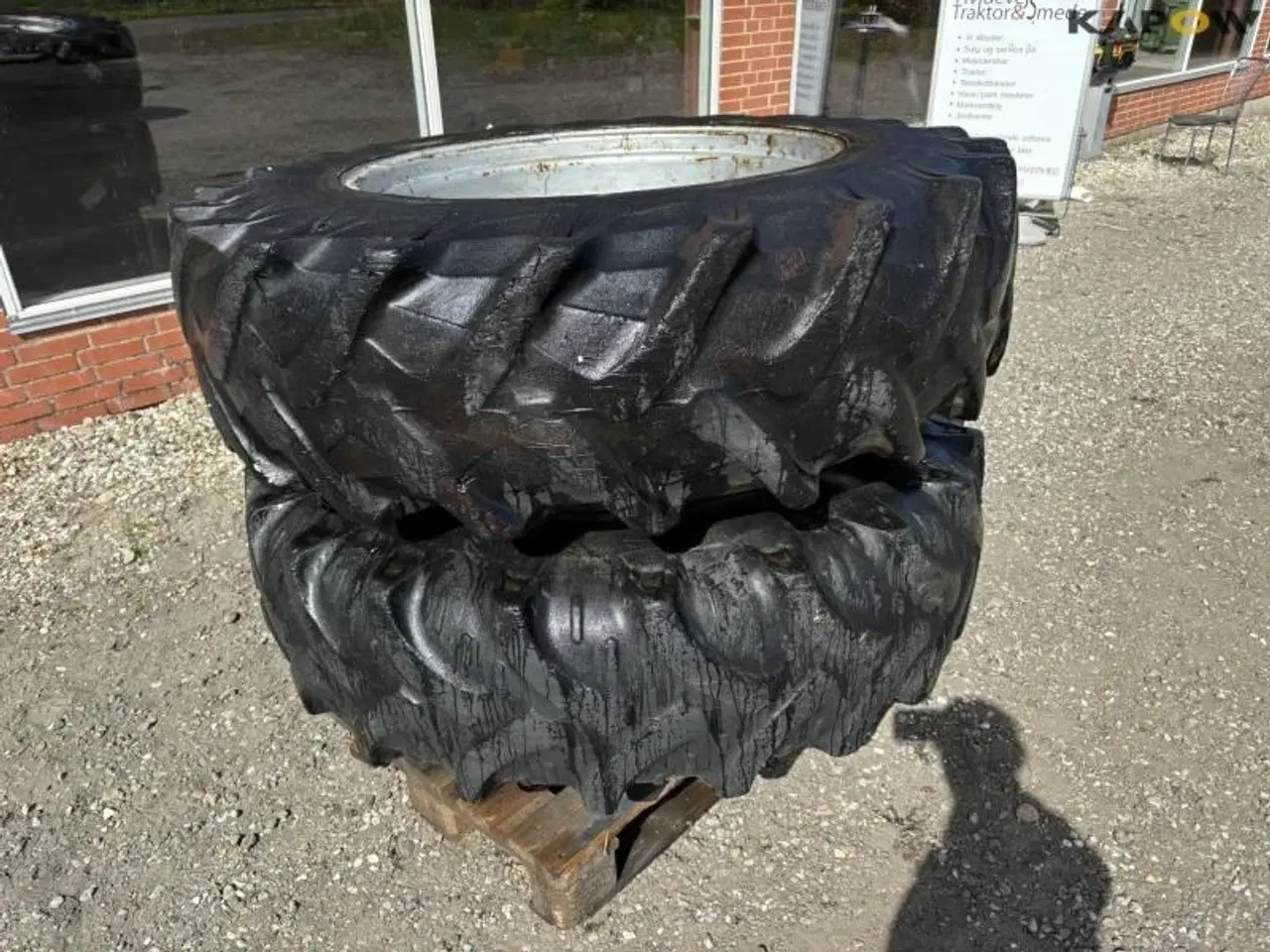 Billede 3 - Pirelli 16.9-R34