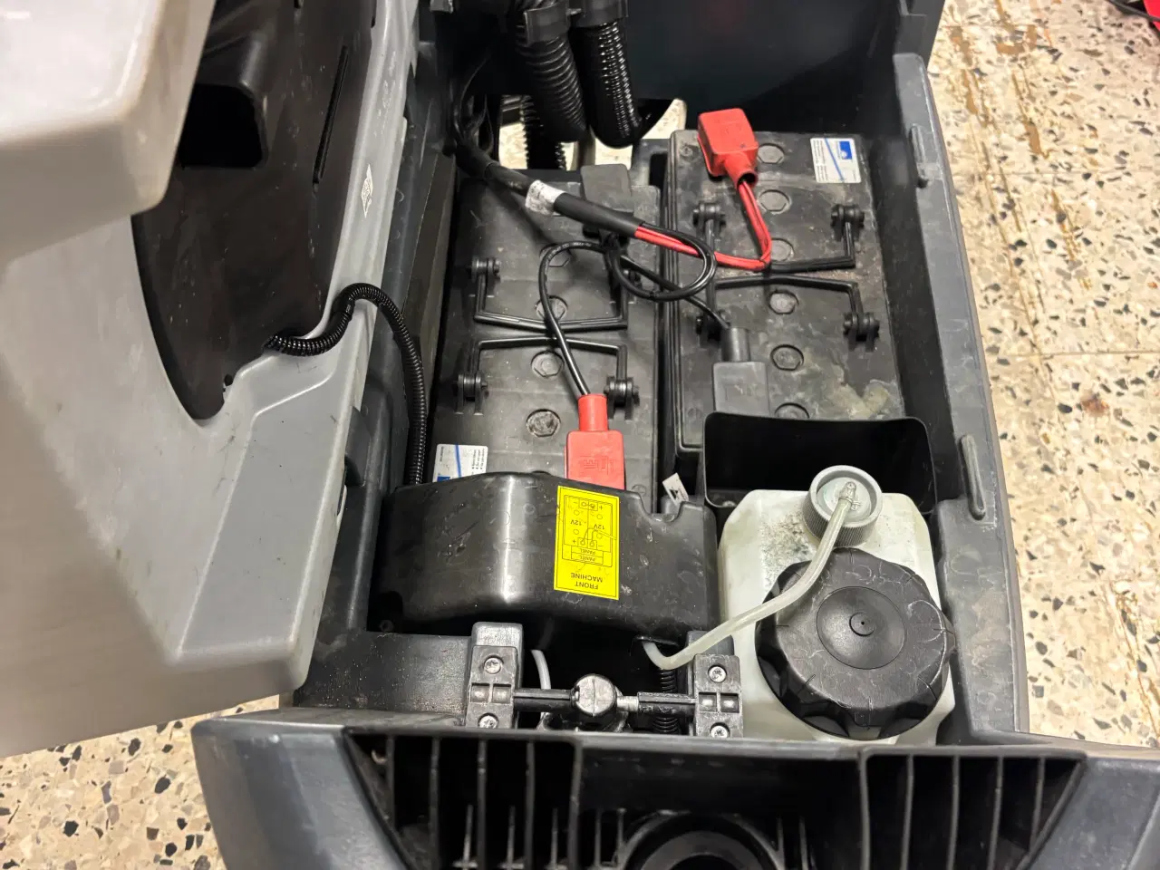 Billede 4 - Nilfisk SC 500 gulv vaske maskine