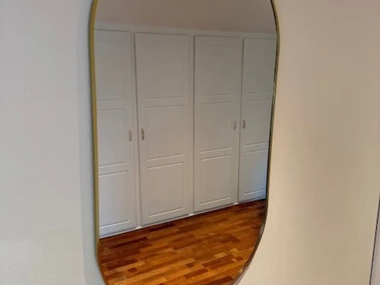 Billede 1 - Ovalt spejl m/ messingramme