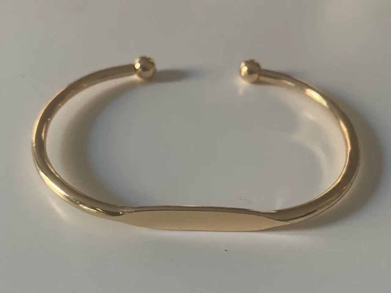 Billede 1 - * Elegant armring - med plakette