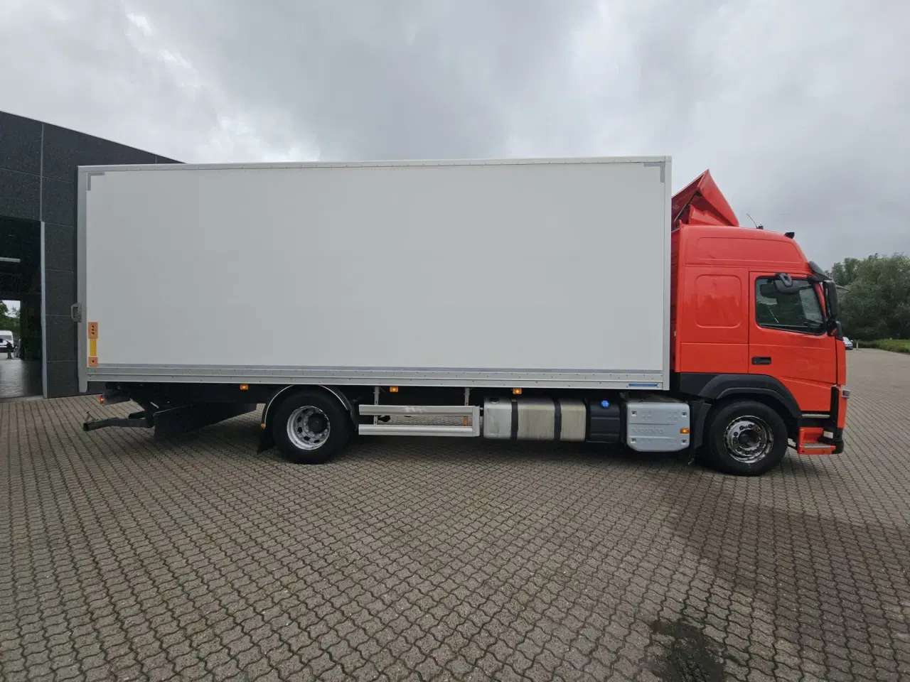 Billede 10 - Volvo FM340, Lukket kasse