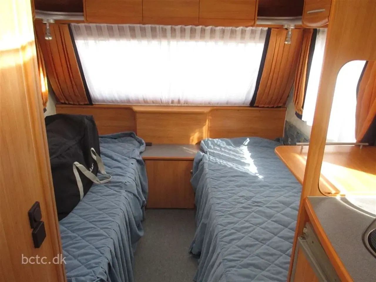 Billede 6 - 2004 - Adria Adora 472 LU MOVER + FORTELT 3 M DYB (NYERE)