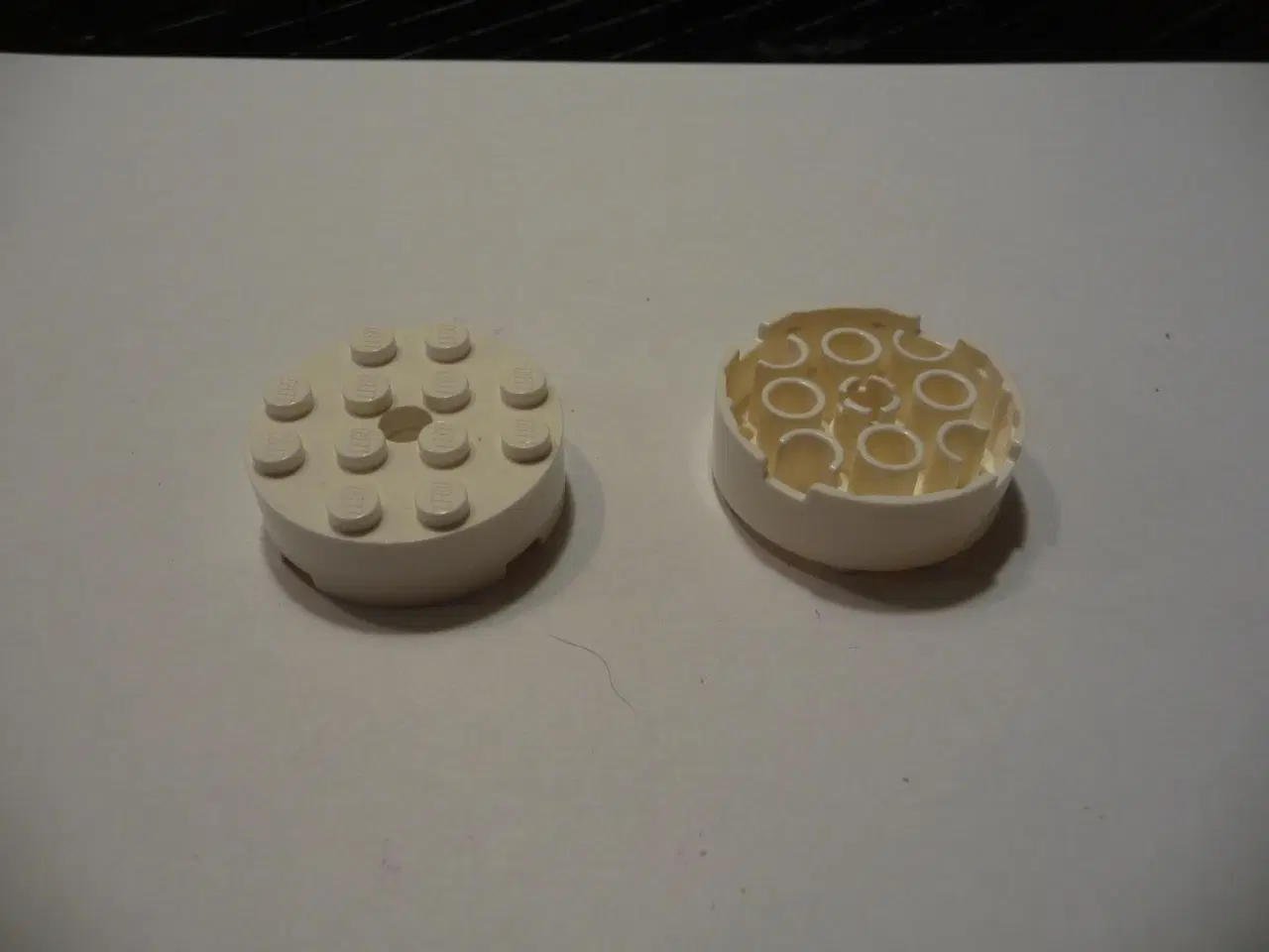 Billede 1 - lego hvide runde 2 stk 