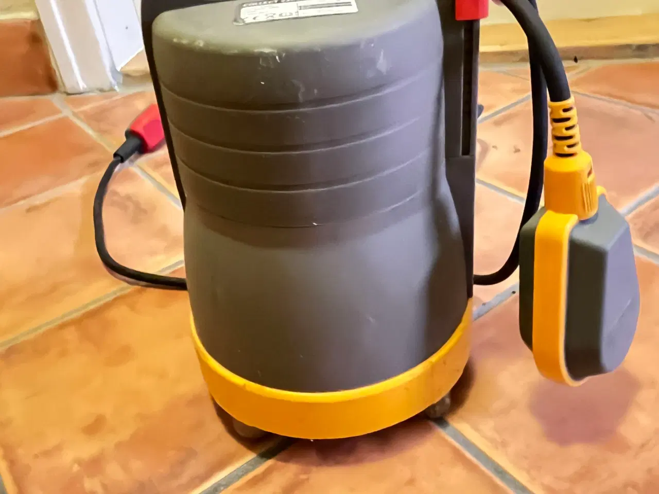 Billede 2 - Dykpumpe lavt sugende