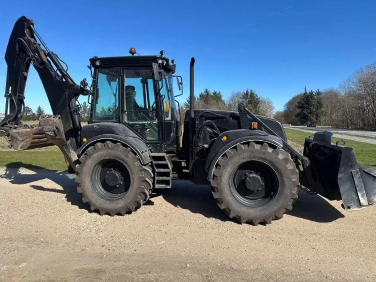 Billede 3 - Hydrema 928C - Rendegraver / Engcon rotortilt & skovlpakke 