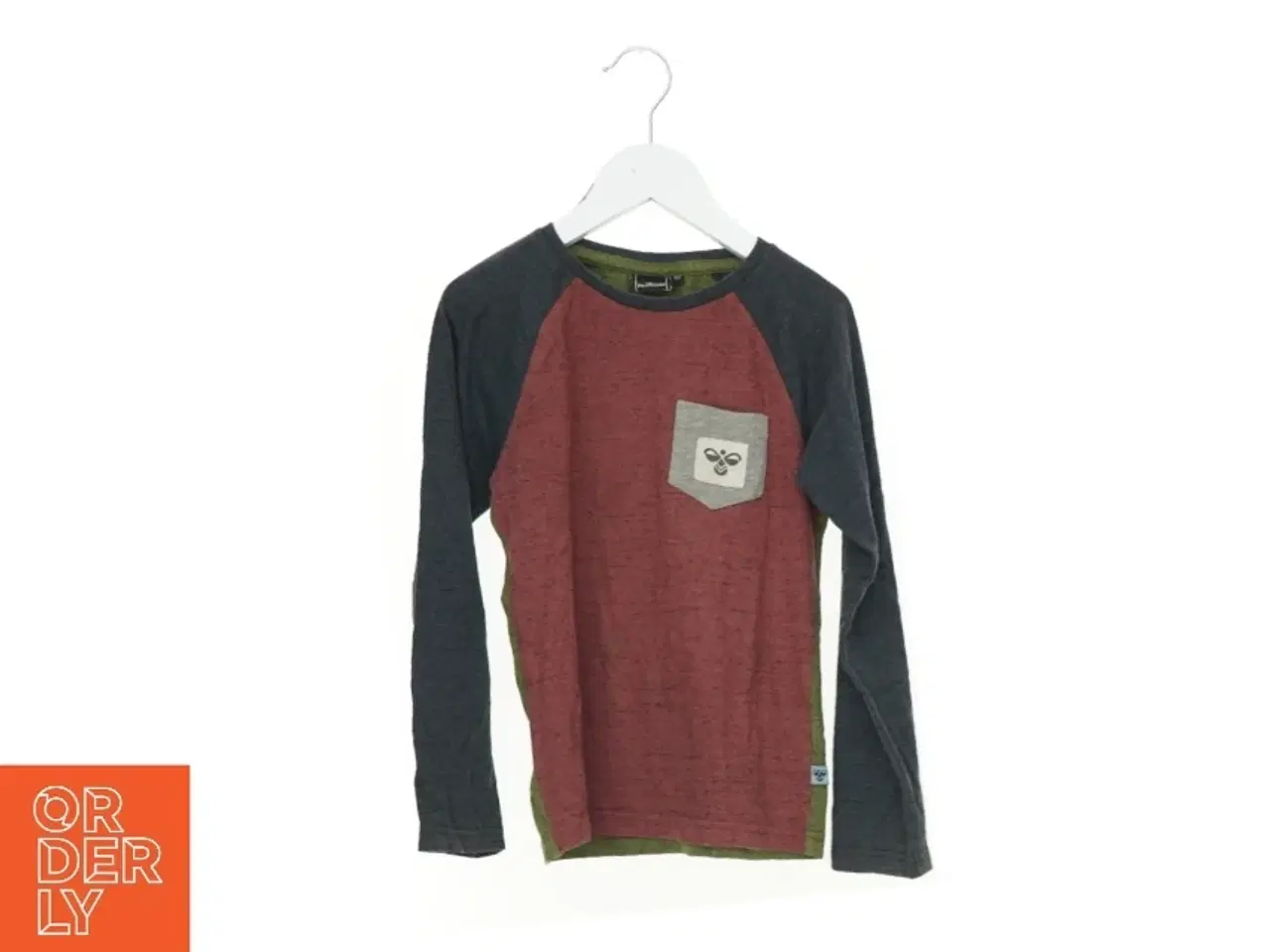 Billede 1 - Bluse fra Hummel (str. 122 cm)