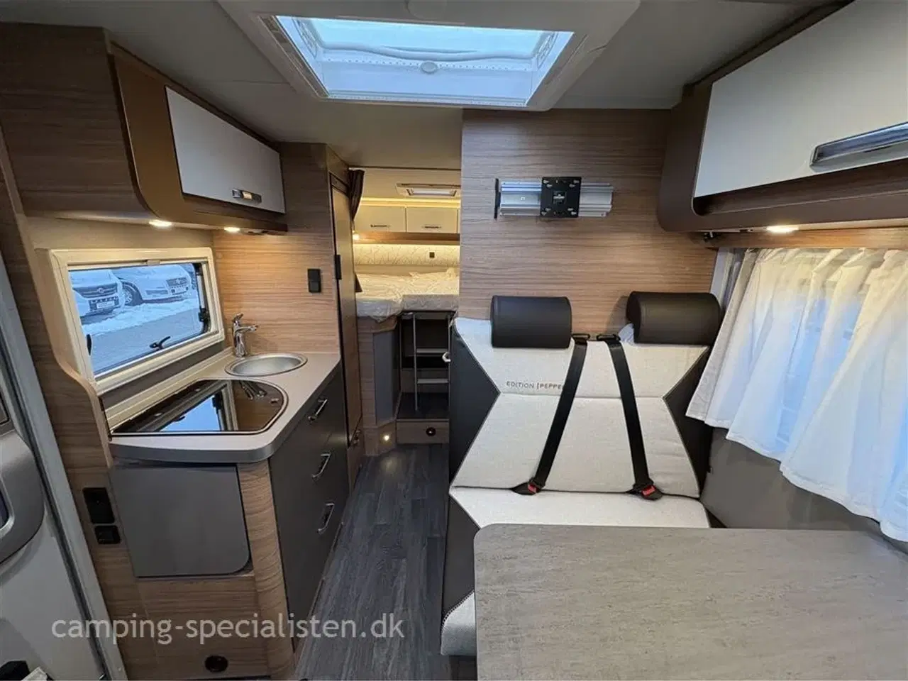 Billede 10 - 2026 - Weinsberg Pepper Edition MEG 640 Mercedes   Weinsberg CaraCompact 640 MEG Edition Pepper MB 2026 - Kan ses nu hos Camping-Specialisten.dk