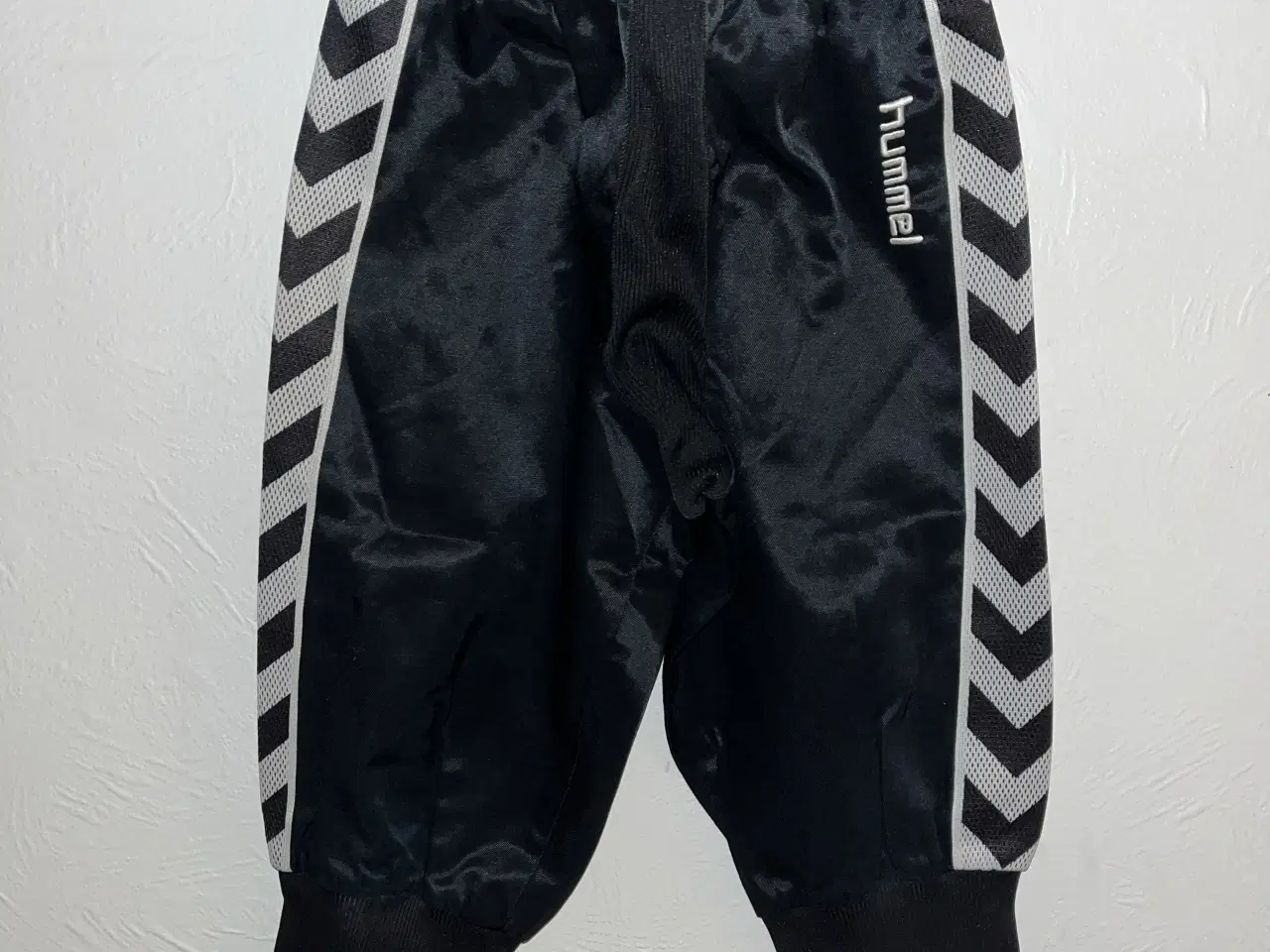 Billede 1 - Hummel fodboldknickers str. 152.