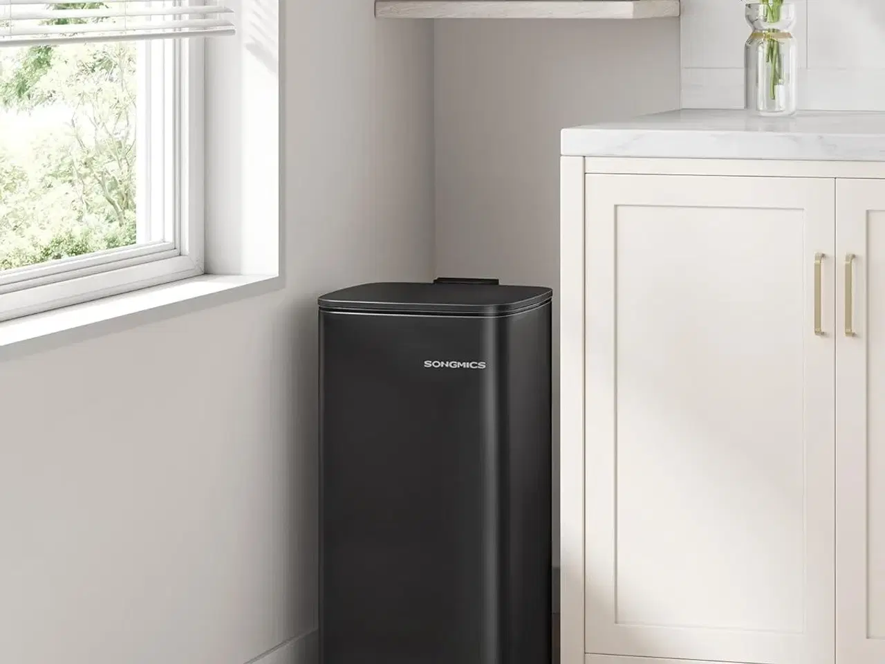 Billede 2 - Skraldespand 30 l køkkenpedalspand med inderspand, soft close, sort (LTB593B02)