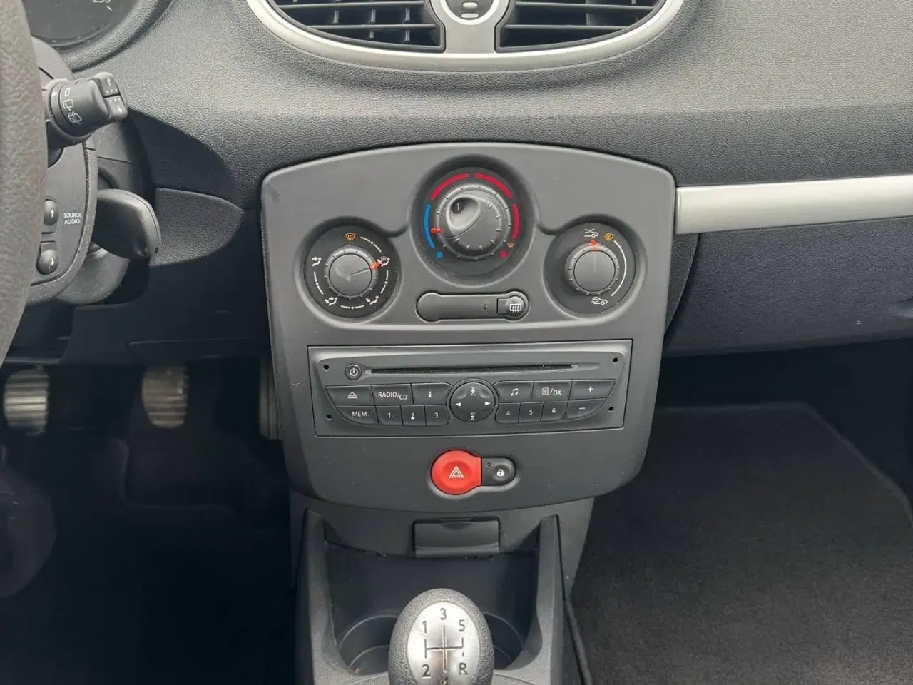 Billede 16 - Renault Clio III 1,2 16V Authentique