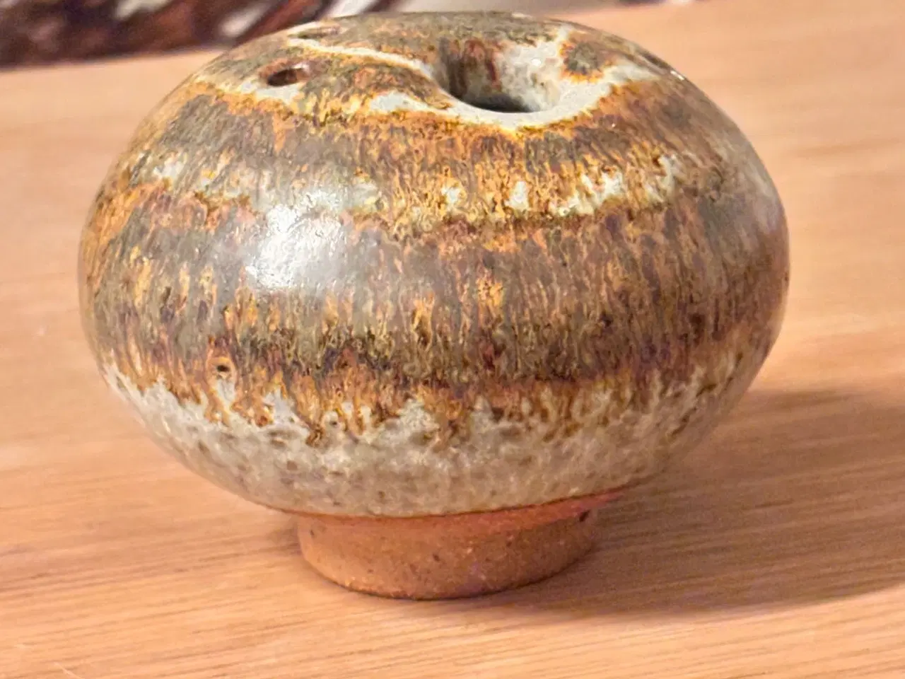 Billede 1 - svampevase" af den danske keramiker og billedhugge