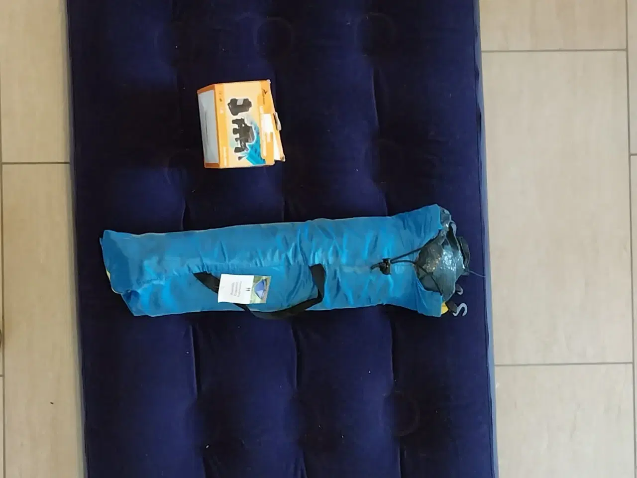 Billede 2 - Telt og sovepose sælges 