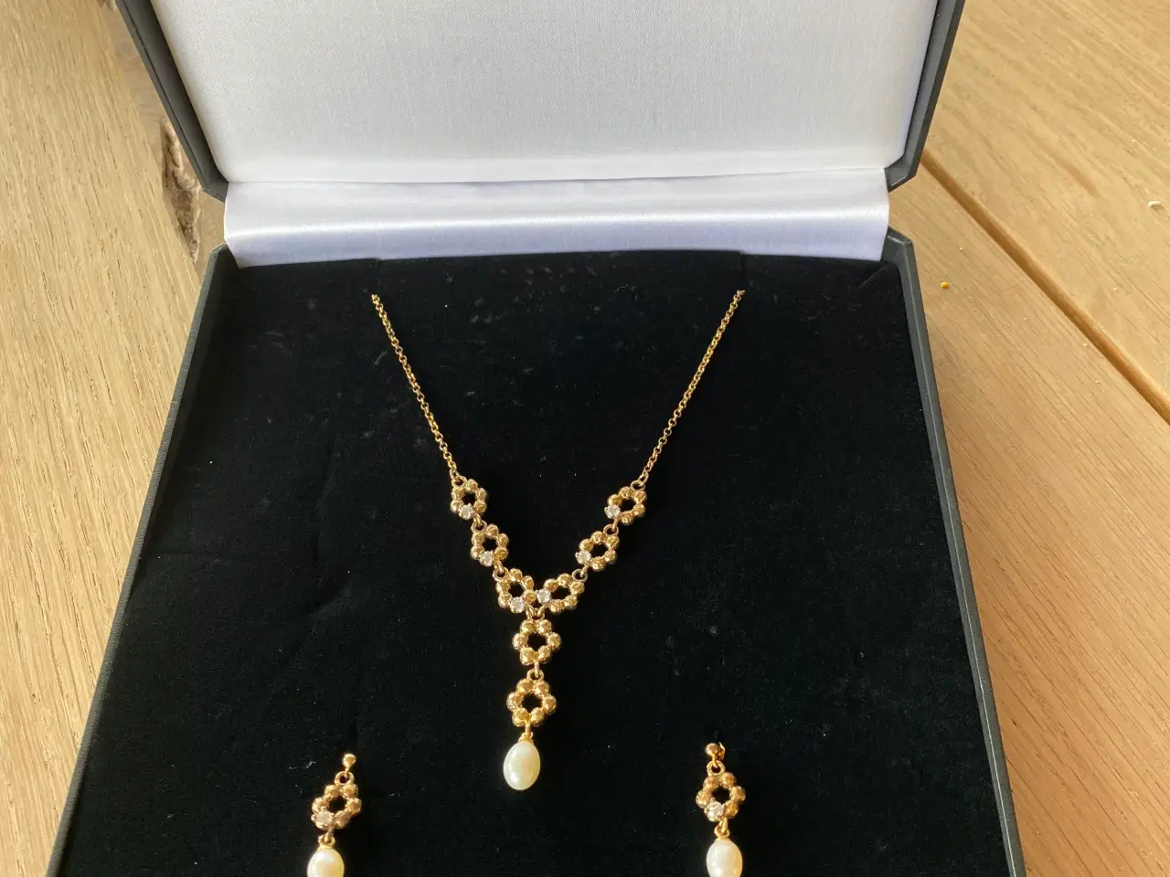 Billede 2 - Flora Danica smykkesæt 