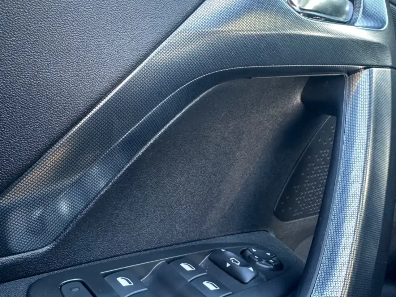 Billede 16 - Peugeot 2008 1,2 e-THP 110 Allure Sky