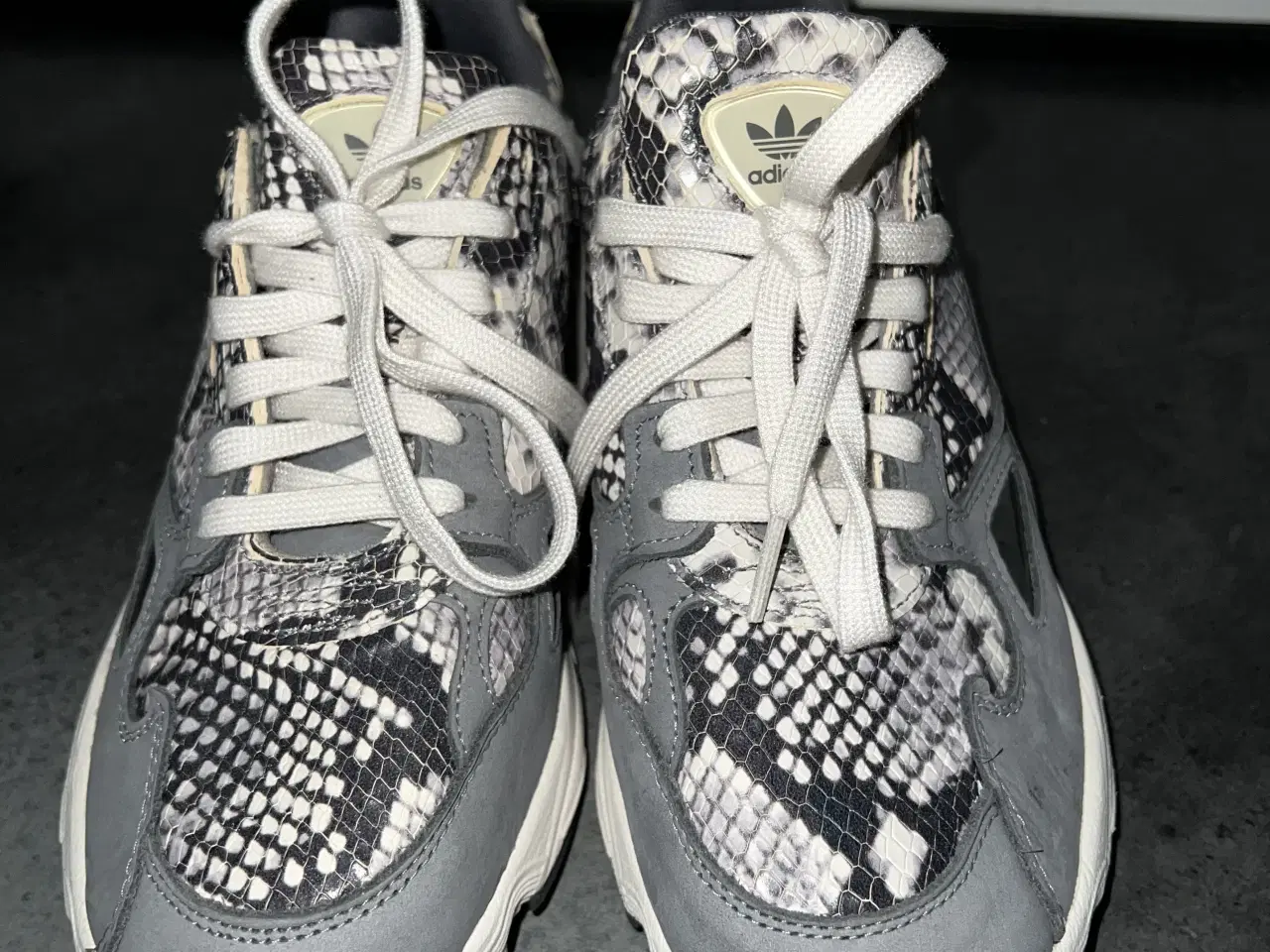 Billede 8 - Adidas sneakers slangeskin look