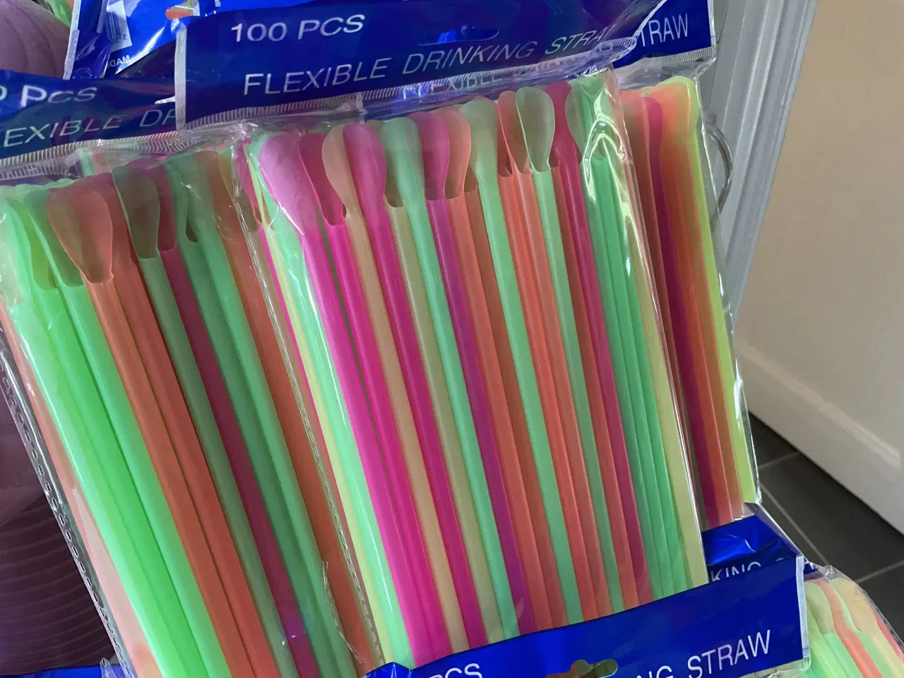 Billede 1 - 100 stk. Plastik sugerør med Ske ( Slushice sugerø