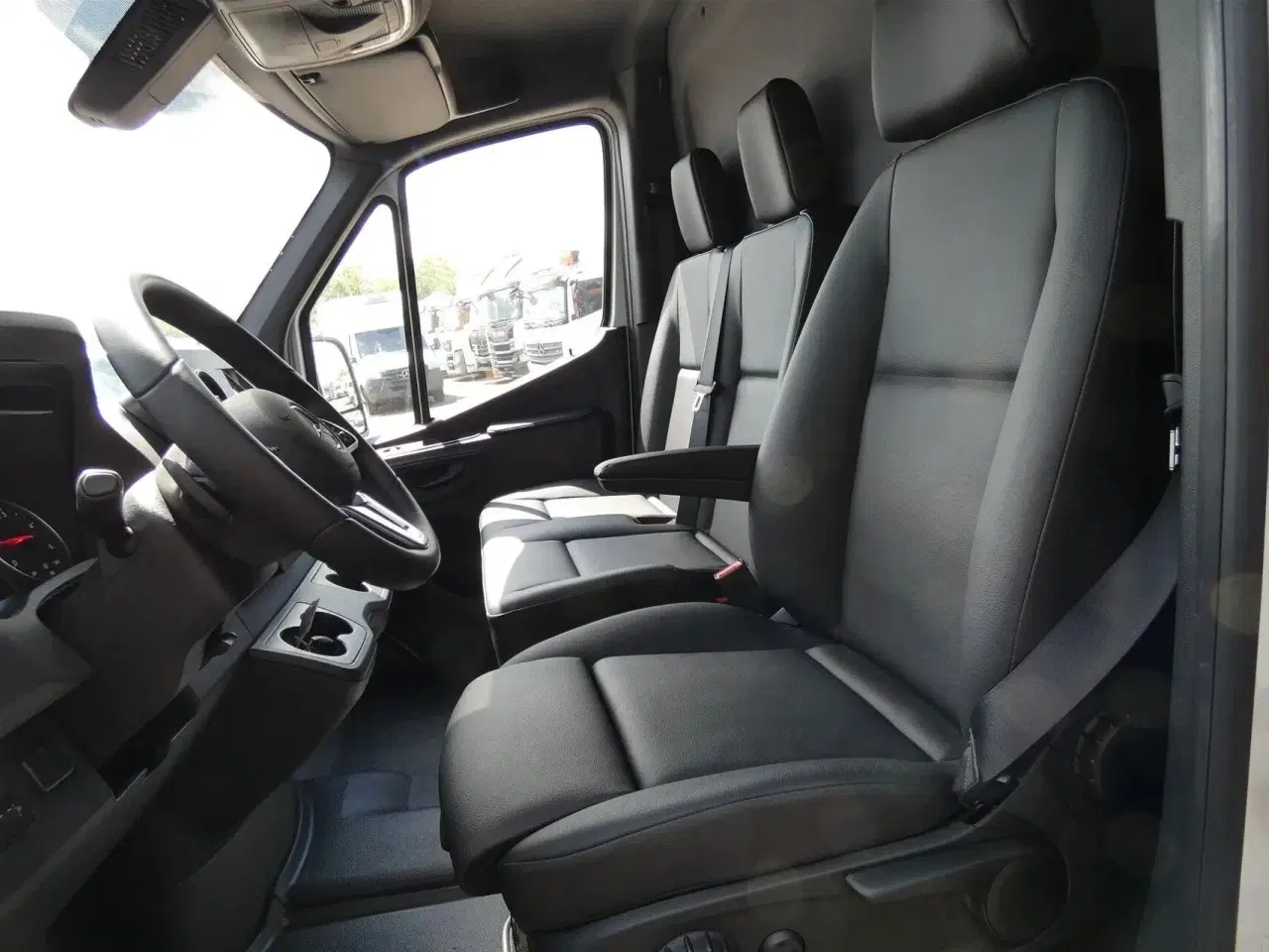 Billede 9 - Mercedes-Benz Sprinter 317 2,0 CDI A4 H2 RWD 9G-Tronic 170HK Van Aut.