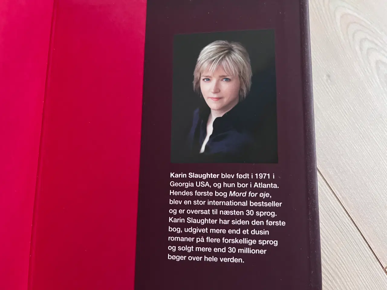 Billede 2 - De Smukkeste, Karin Slaughter, Krimibog