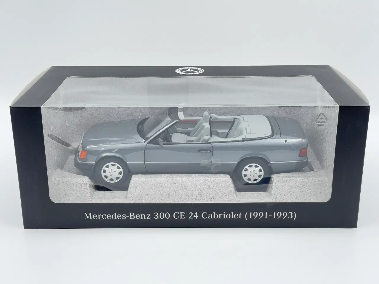 Billede 11 - 1991 Mercedes 300 CE-24 Cabriolet 1:18