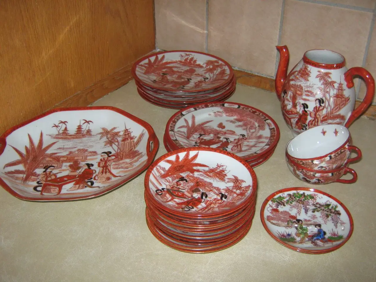 Billede 1 - Kinesisk testel i porcelæn