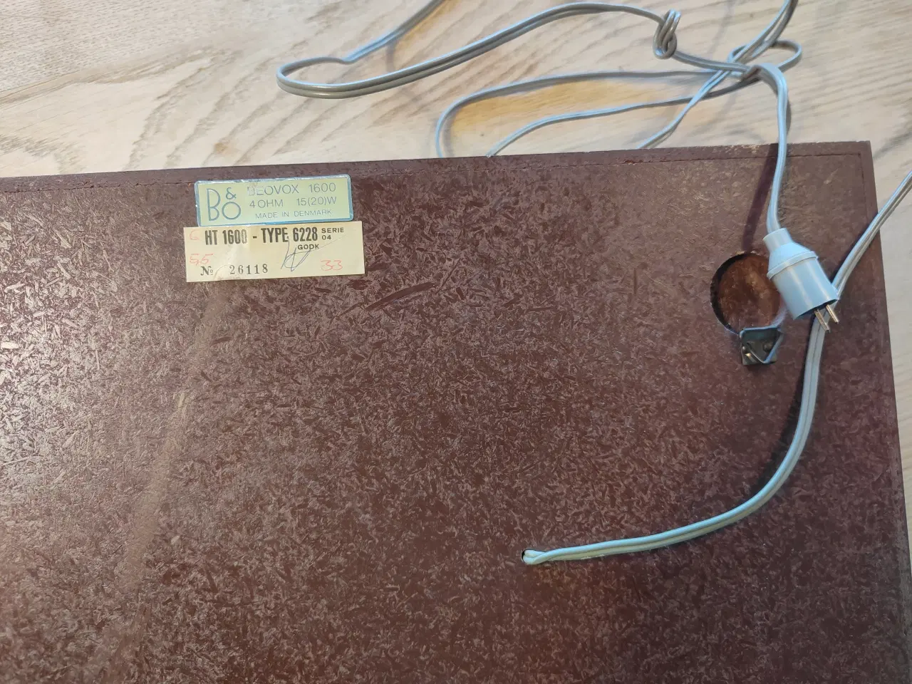 Billede 2 - Super fine højttalere 2 stk udført i mørk egetræ. 