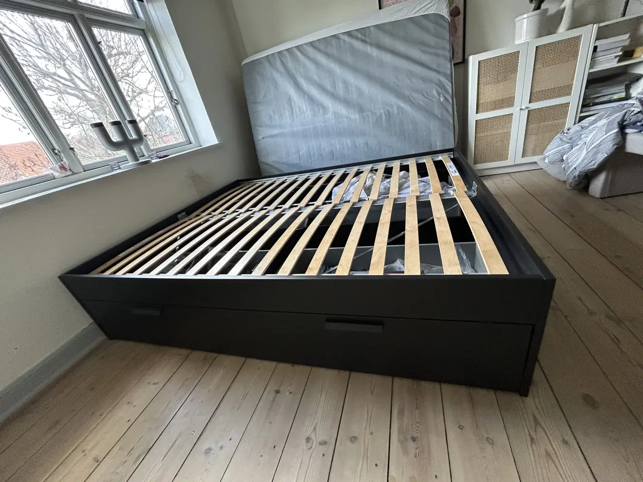 Billede 3 - IKEA BRIMNES sengestel 180x200 med opbevaring