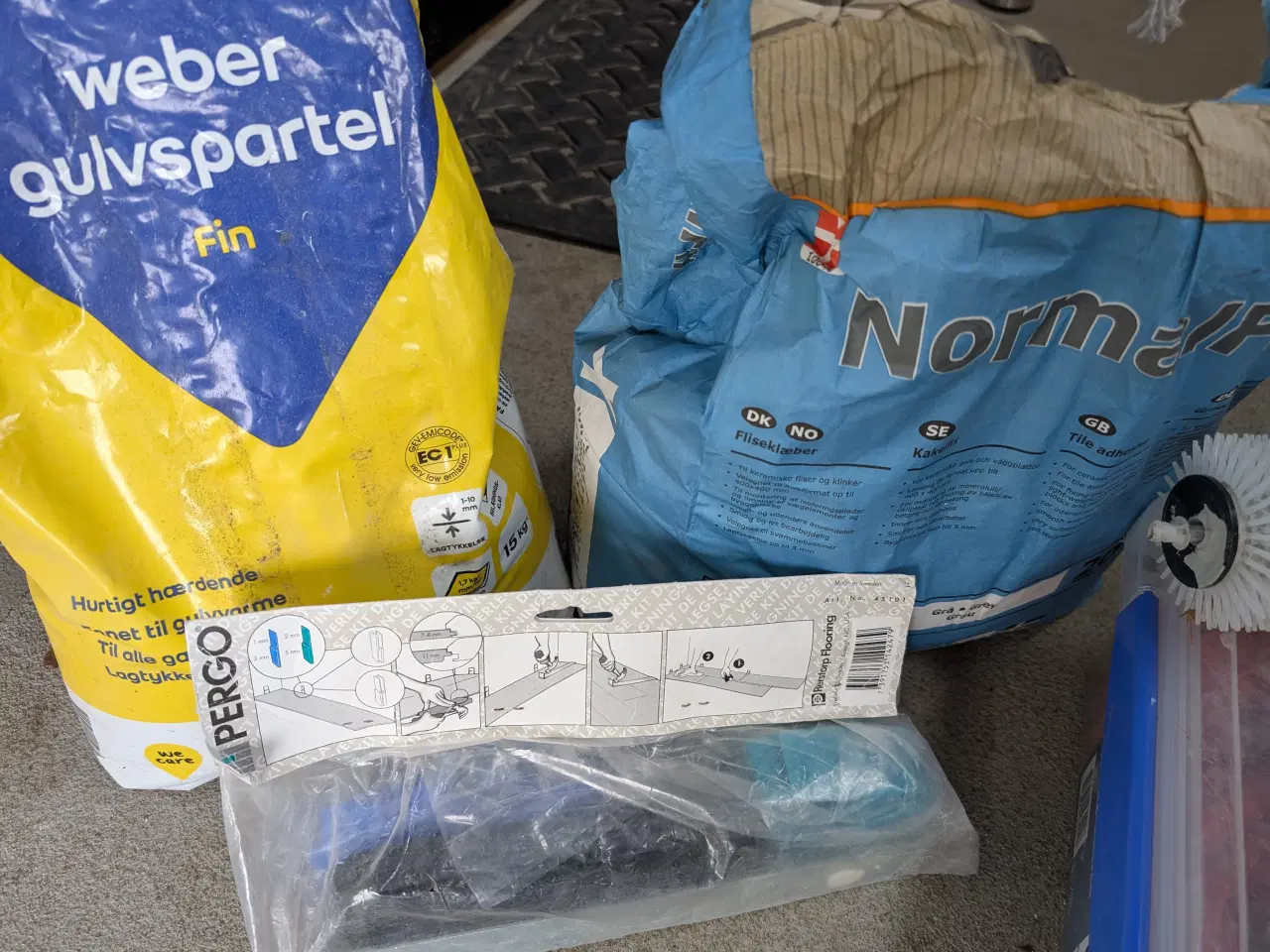 Billede 3 - Diverse ting til lægning af fliser