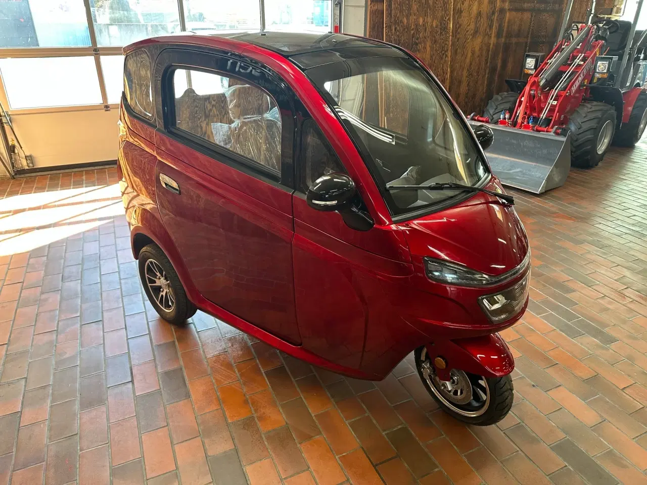 Billede 3 - BOMA X2 Kabinescooter Metalrød