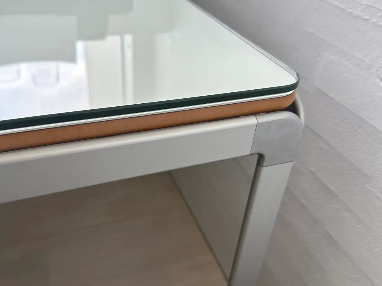 Billede 2 - Skrivebord fra Fritz Hansen